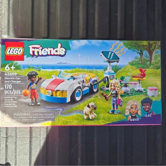 Lego Friends Electric Car and Charger New - Picture 1 of 2